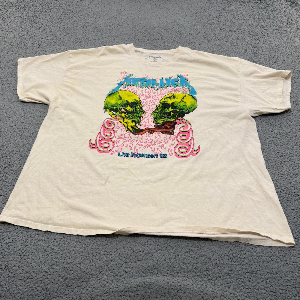 Metallica Live in Concert 92 Graphic T-Shirt Mens 2XL Off-White Skulls Rock Tee